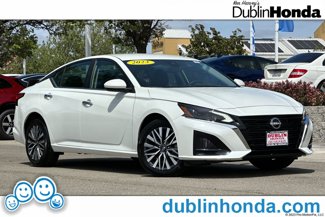 Used 2023 Nissan Altima 2.5 SV image 1