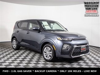 Used 2020 Kia Soul LX image 1