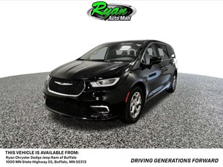 Used 2024 Chrysler Pacifica Limited image 1