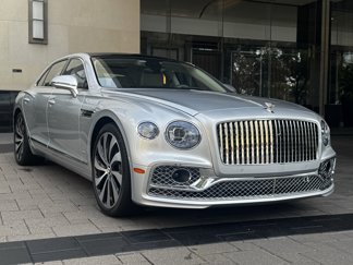 Used 2022 Bentley Flying Spur Plug-In Hybrid image 1