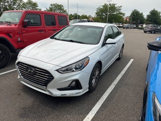 Used 2019 Hyundai Sonata SE image 1