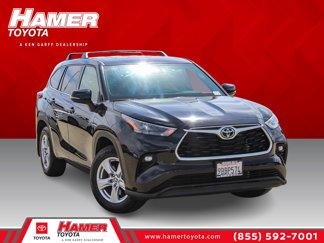Used 2022 Toyota Highlander LE image 1