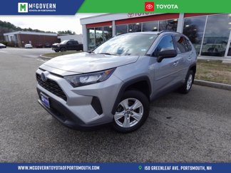 Used 2021 Toyota RAV4 LE image 1