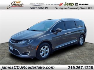 Used 2017 Chrysler Pacifica Touring-L Plus image 1