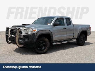 Used 2019 Toyota Tacoma SR image 1
