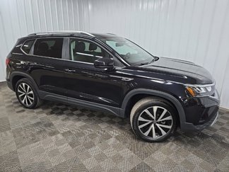 Used 2022 Volkswagen Taos SE w/ Driver Assistance Package image 1