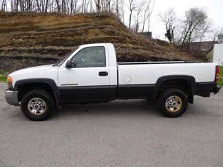 Used 2005 GMC Sierra 2500 W/T image 1