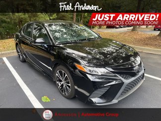 Used 2018 Toyota Camry SE image 1