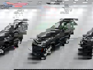 Used 2017 Volkswagen Tiguan S image 1