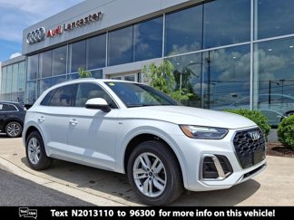 Used 2022 Audi Q5 2.0T Premium w/ Convenience Package image 1