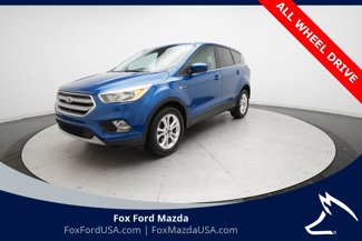 Used 2017 Ford Escape SE w/ SE Cold Weather Package image 1