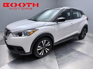 Used 2020 Nissan Kicks SV image 1