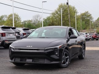 New 2025 Kia K4 LXS image 1