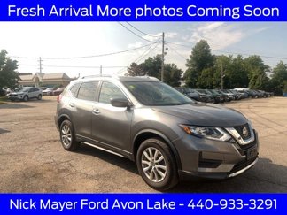 Used 2018 Nissan Rogue SV image 1