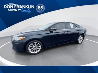 Used 2020 Ford Fusion SE image 1