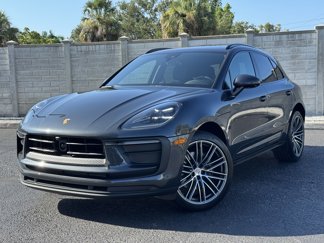 Used 2025 Porsche Macan image 1