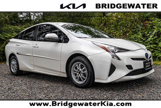 Used 2017 Toyota Prius image 1
