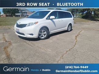 Used 2012 Toyota Sienna LE image 1