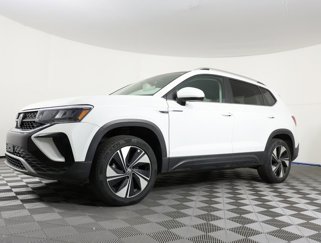 Used 2023 Volkswagen Taos SE image 1