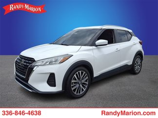 Used 2021 Nissan Kicks SV image 1