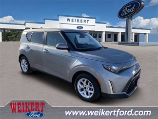Used 2023 Kia Soul LX w/ LX Technology Package image 1
