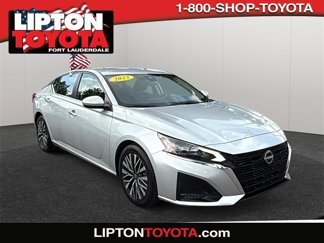 Used 2023 Nissan Altima 2.5 SV image 1