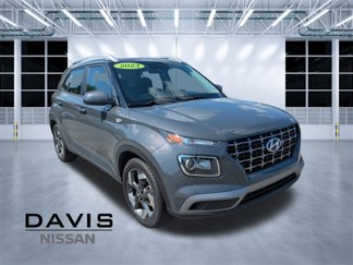 Used 2023 Hyundai Venue SEL image 1