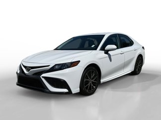 Used 2022 Toyota Camry SE image 1