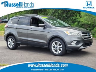 Used 2017 Ford Escape SE w/ Equipment Group 201A image 1