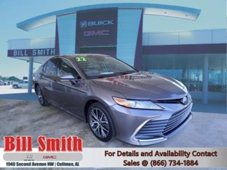 Used 2022 Toyota Camry XLE image 1