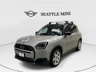 Used 2025 MINI Cooper Countryman S image 1