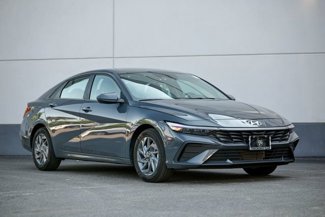 Used 2024 Hyundai Elantra SEL image 1