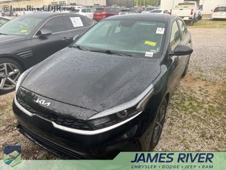Used 2024 Kia Forte LXS image 1