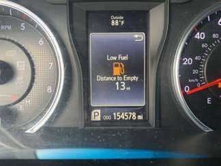 Used 2017 Toyota Camry SE image 1