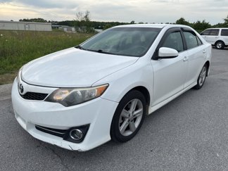 Used 2014 Toyota Camry L image 1