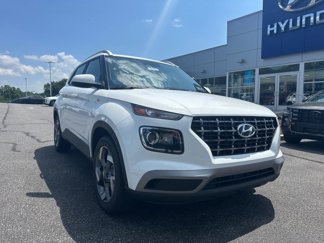 New 2025 Hyundai Venue SEL image 1