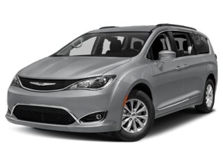 Used 2018 Chrysler Pacifica Touring-L image 1