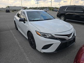 Used 2019 Toyota Camry SE image 1