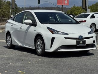 Used 2022 Toyota Prius L Eco image 1
