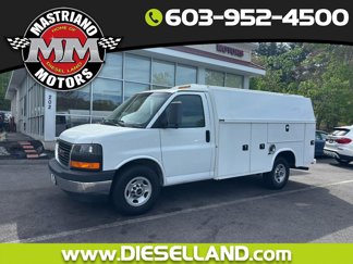 Used 2017 GMC Savana 3500 image 1