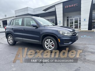Used 2015 Volkswagen Tiguan S image 1