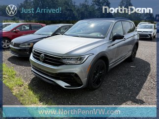 Used 2022 Volkswagen Tiguan SE R-Line image 1