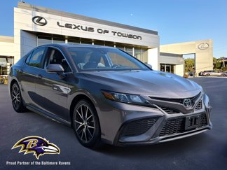 Used 2021 Toyota Camry SE w/ Cold Weather Package image 1
