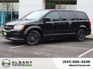 Used 2017 Dodge Grand Caravan SE image 1