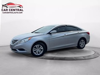 Used 2012 Hyundai Sonata GLS image 1