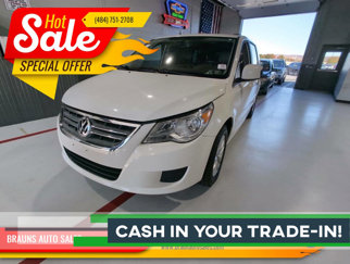 Used 2012 Volkswagen Routan SE image 1