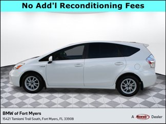 Used 2014 Toyota Prius V Three image 1