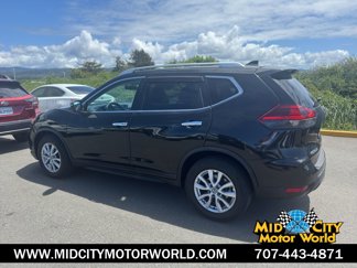 Used 2018 Nissan Rogue SV image 1
