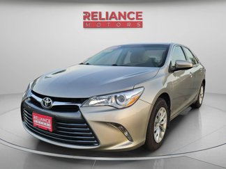 Used 2016 Toyota Camry SE image 1
