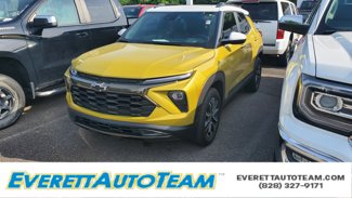 Used 2025 Chevrolet TrailBlazer ACTIV w/ Convenience Package image 1